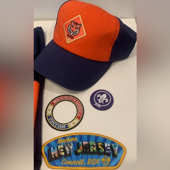 Cub Scouts of America Uniform Set - Youth medium shirt and S/M cap Tiger. - Picture 3 of 4